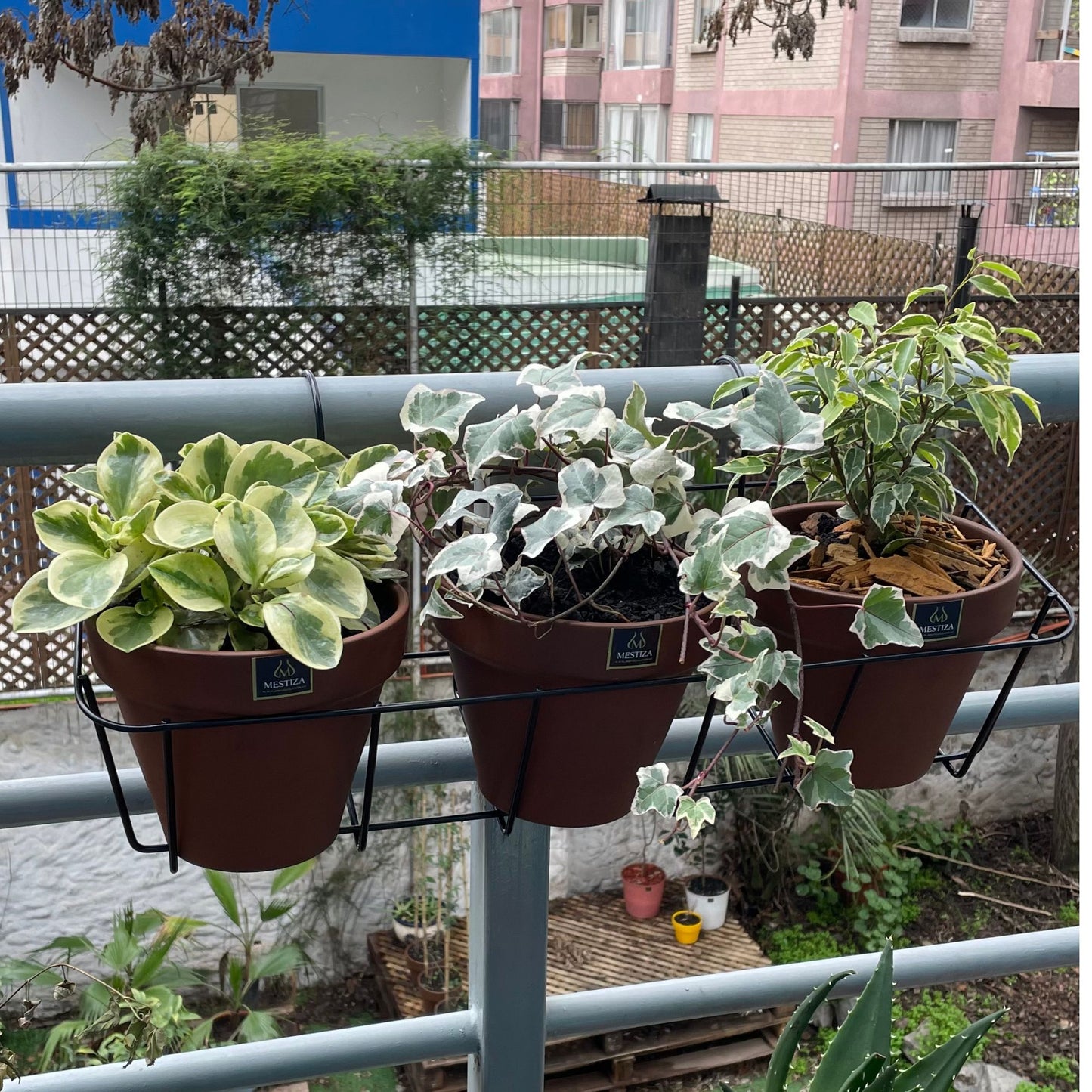Portamacetero Colgante para Balcon L3