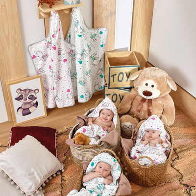 Toalla Capucha De Algodón Estampada Bichos Rosados - 75 x 90cm - 300 g/m²